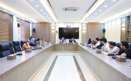 وزارتي الزراعة والاسماك والصناعة تناقشان تنظيم أسعار بيع الدواجن في الأسواق المحلية