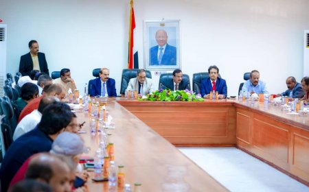 الإمارات تدعم شبوة بـ10 ملايين دولار لتأهيل طرقات المحافظة