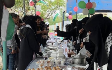 طالبات السكن الجامعي بتعز ينظمن البازار الأول دعماً لأبناء غزة