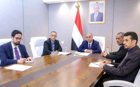 رئيس الوزراء يناقش مع السفيرة البريطانية تطورات الأوضاع وبرامج التعاون بين البلدين