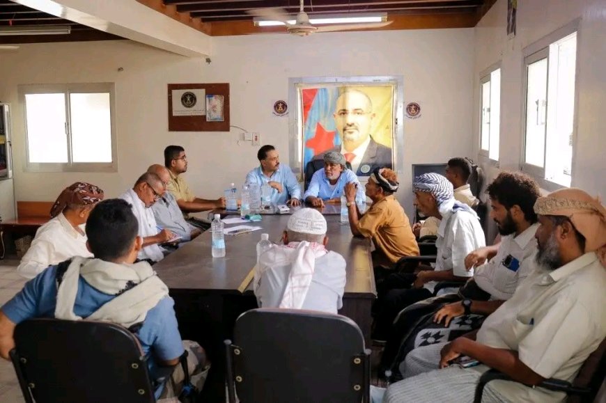 تنفيذية انتقالي غيل باوزير تناقش تدهور الخدمات الصحية والمعيشية بالمديرية