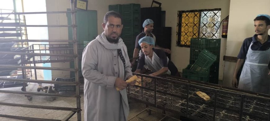مدير عام مديرية خنفر "اليوسفي" يدشن إعادة عمل أفران عدن الخيرية في مدينة جعار