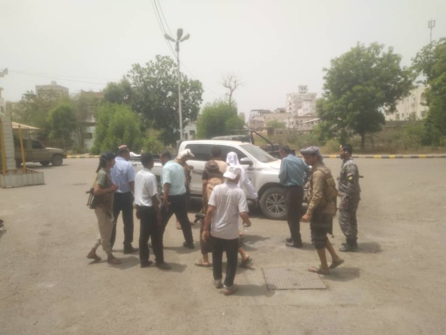 مدير عام مستشفى الأمراض النفسية يلتقي قائد الفرقة الرابع عمالقة والوفد المرافق له