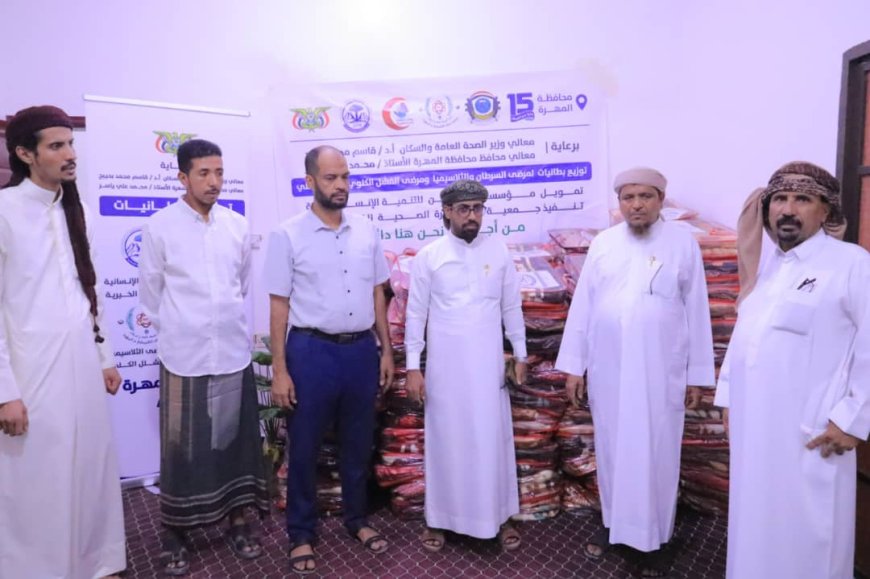 الأمين العام للمجلس المحلي يدشّن توزيع البطانيات المقدمة من مؤسسة شروين للتنمية الإنسانية