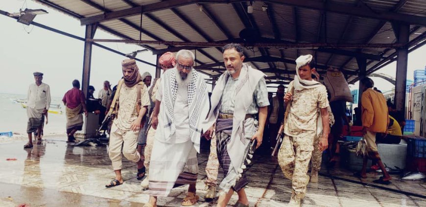 رئيس تنفيذية انتقالي أبين يزور مدينة شقرة ويطلع على أوضاع الجمعيات السمكية ومستشفى المدينة