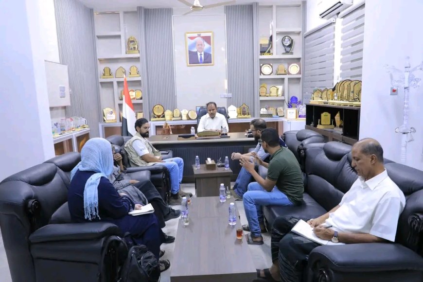 الوكيل العامري يبحث مع وفد برنامج الغذاء العالمي تدخلات البرنامج في قطاعي المياه والزراعة بوادي وصحراء حضرموت