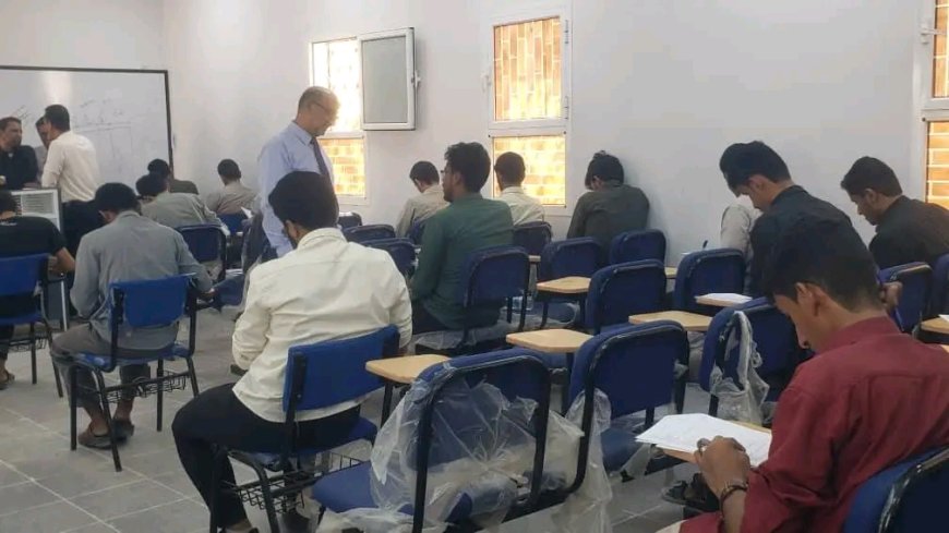 رئيس جامعة شبوة يبارك للطلبة إنتهى العام الجامعي