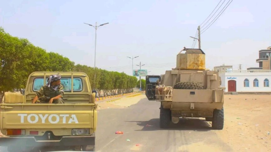 بتكليف من القائد حيدرة السيد.. نزول لجنة من قيادة الحزام الأمني إلى منطقة العلم لتنفيذ عملية الاستلام والتسليم مع قائد وحدة حماية الأراضي الجديد