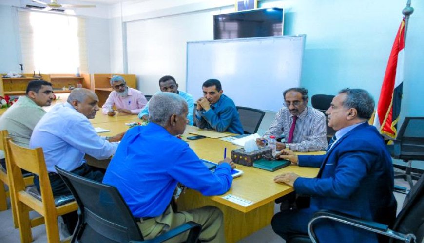 رئيس جامعة عدن يترأس اجتماعاً لمتابعة مستجدات ملف أراضي الحرم الجامعي