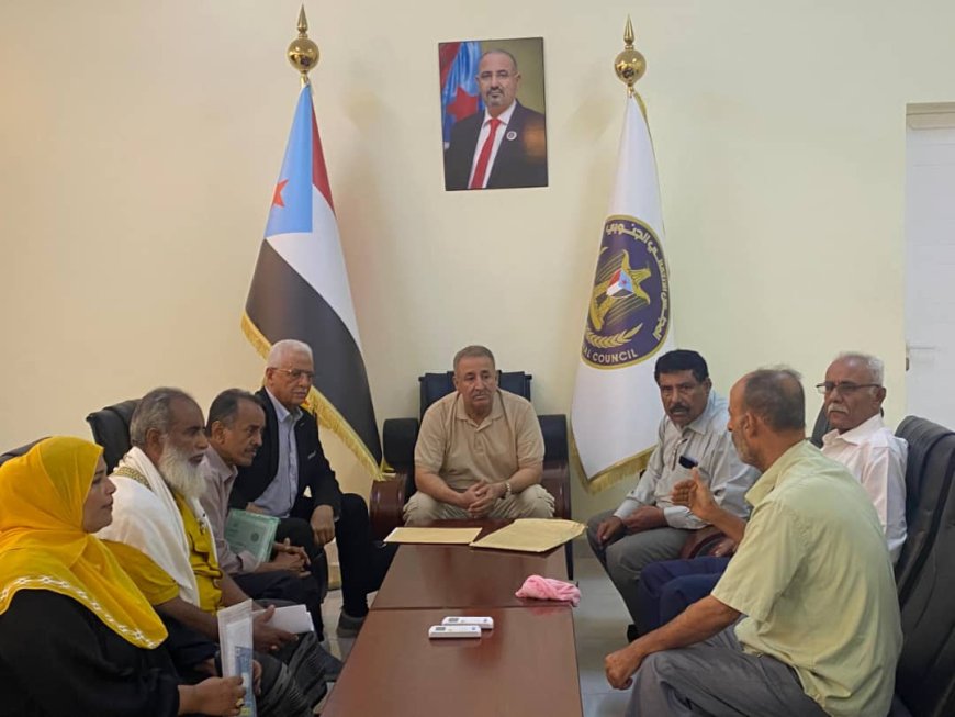 الربيزي يطّلع على برنامج لجنة الإصلاح الإداري والمالي لتفقد المرافق الخدمية بالعاصمة عدن