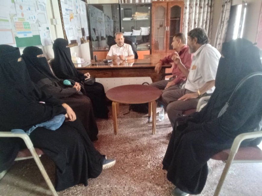 مدير عام صحة أبين يعقد اجتماعاً تحضيرياً لحملة التطعيم ضد شلل الأطفال  