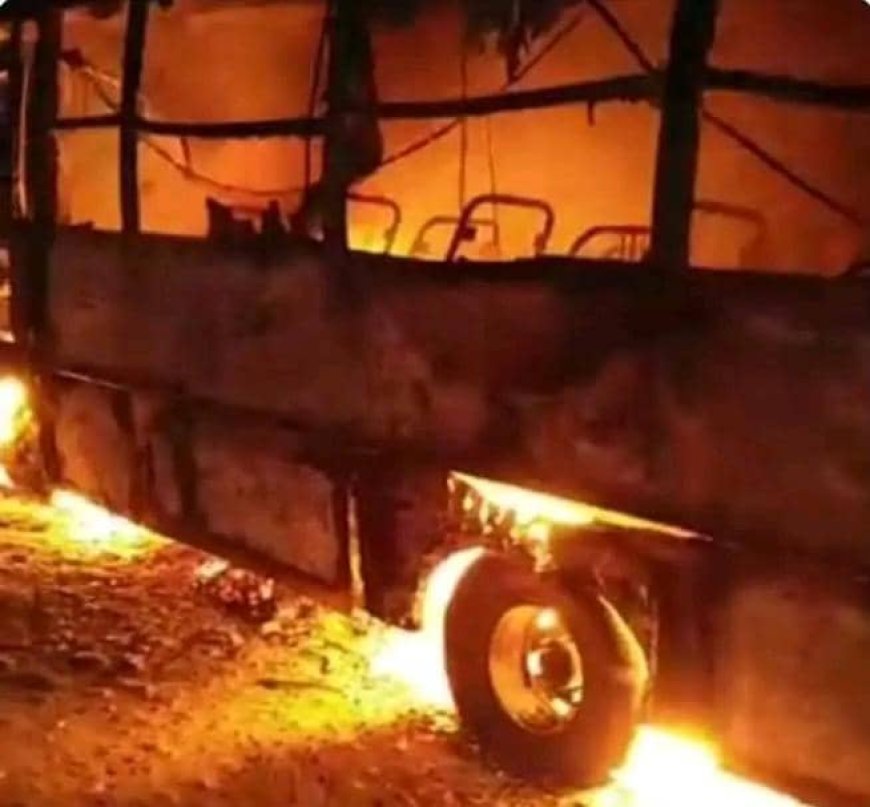 تصعيد خطير يستهدف الاستثمار في أبين.. إحراق باص تابع لشركة أسمنت الوحدة