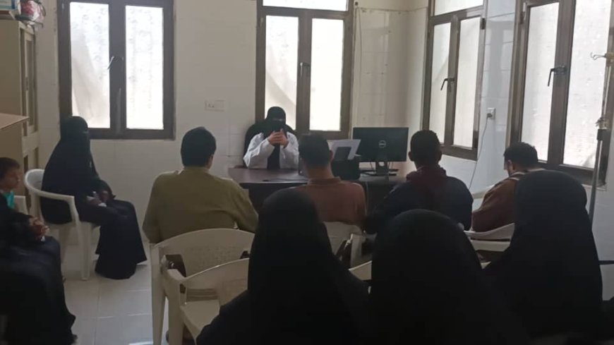 اجتماع تنسيقي لمتطوعي التثقيف الصحي بيافع سرار استعداداً لحملة شلل الأطفال