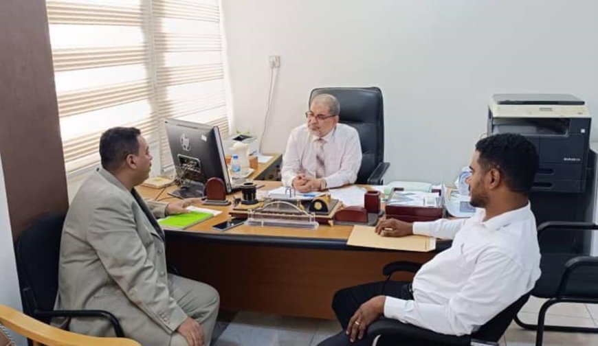 إدارة مؤسسة الصندوق الخيري للطلاب المتفوقين تلتقي برئيس جامعة حضرموت