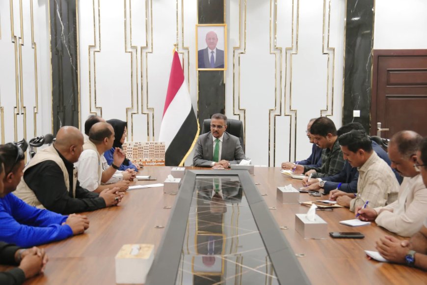 أمين عام محلي حضرموت يناقش تدخلات منظمة UNOPS في القطاعات الحيوية بالمحافظة