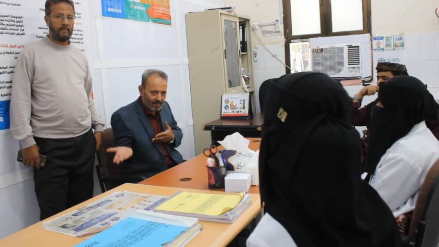 مدير صحة أبين يطلع على واقع خدمات الأمومة والطفولة بمركز خنفر