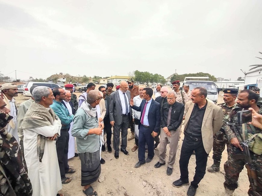تعز.. المحافظ يعلن الاستنفار ويجول بالشوارع