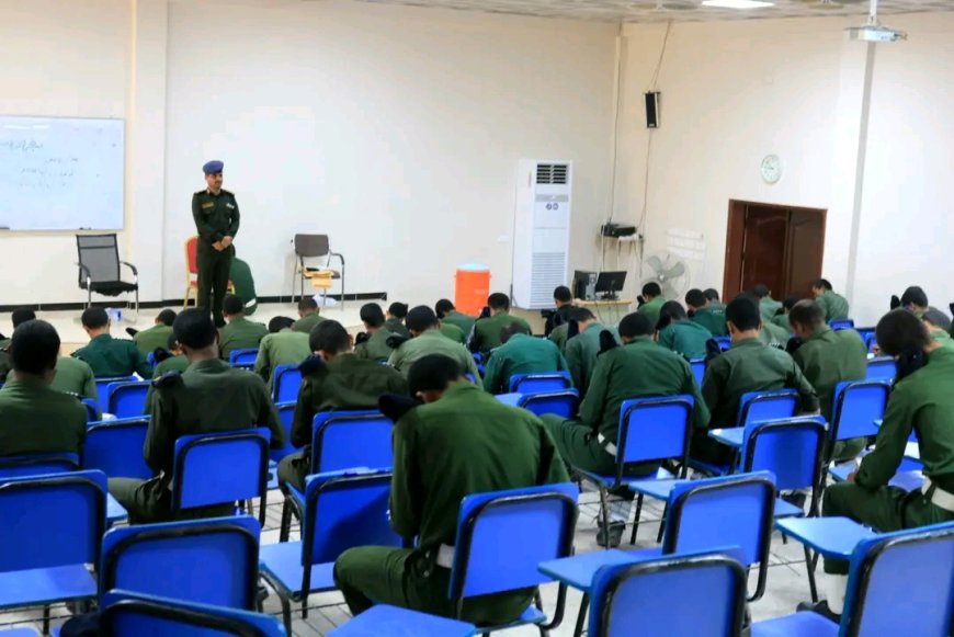 كلية الشرطة حضرموت تختتم الامتحانات النهائية للفصل الدراسي الثاني لطلاب الدفعتين الثانية والثالثة من القسم العام