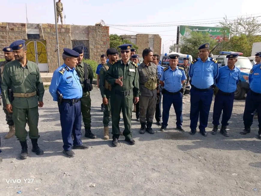 مدير عام شرطة محافظة تعز يتفقد إدارتي البحث الجنائي وشرطة السير ويشدد على رفع الجاهزية وتعزيز الأداء الأمني