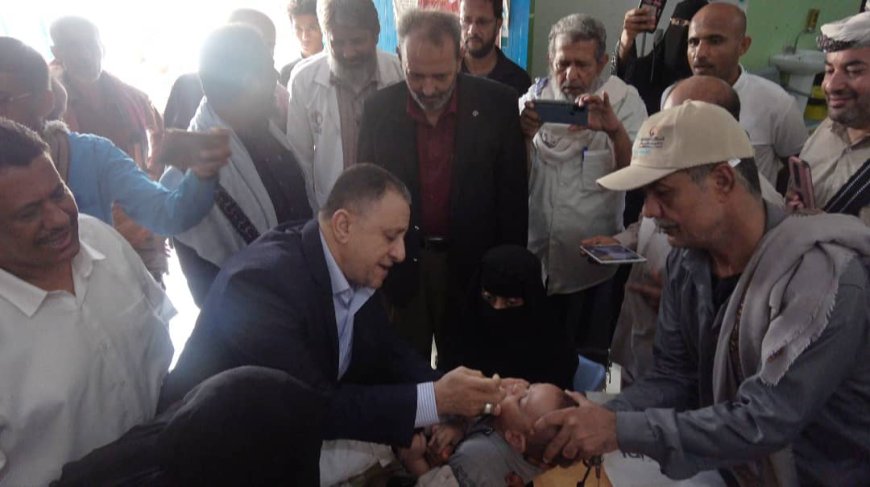 أمين عام محلي أبين يدشن حملة التحصين ضد شلل الأطفال من منزل إلى منزل