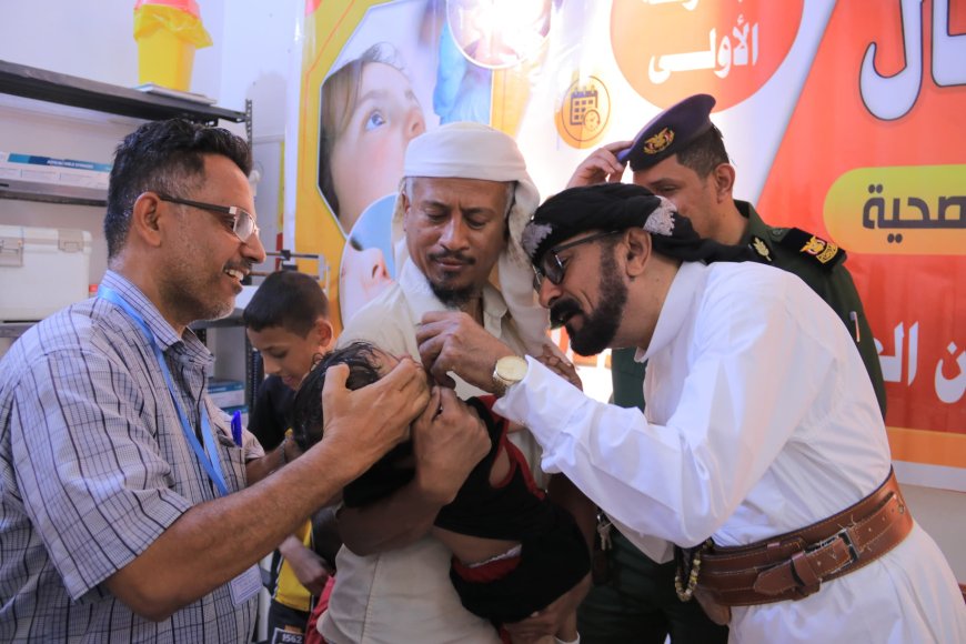 مدير عام شبام يدشن الحملة الطارئة للتحصين ضد مرض شلل الأطفال ويشيد بجهود القطاع الصحي بالمديرية