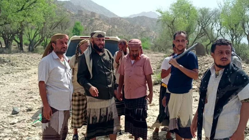 لحج.. مدير عام طور الباحة يتفقد أضرار السيول بمنطقة شعب
