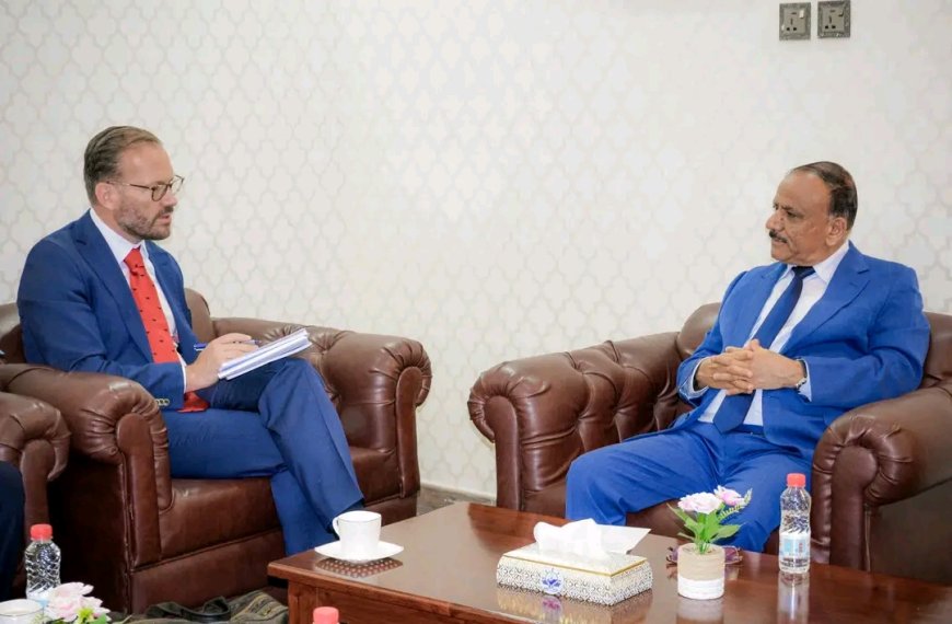 وزير النقل يلتقي المستشار الاقتصادي للمبعوث الأممي في اليمن