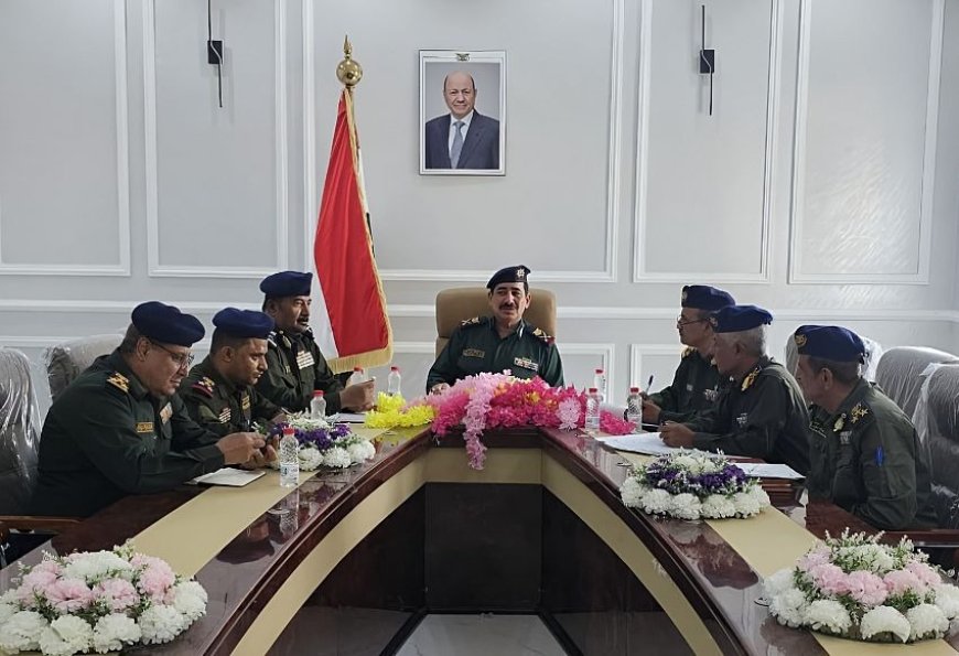 المجلس الأعلى للشرطة يناقش سير العمل في أكاديمية الشرطة وإجراءات القبول والتسجيل في كلية الشرطة والترقيات المستحقة للأفراد والضباط لعام 2024م