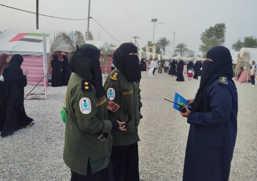 الشرطة النسائية تواصل تنفيذ نزولاتها التوعية بشواطئ مدينة المكلا و ضواحيها خلال موسم البلدة
