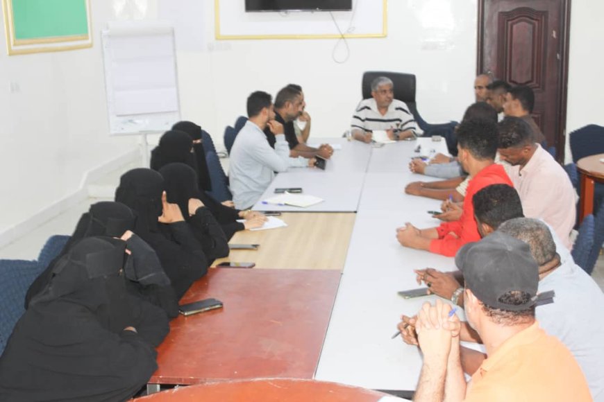 مؤسسة شباب أبين تعقد اجتماعًا استثنائيًا لمجلسي الإدارة والأمناء