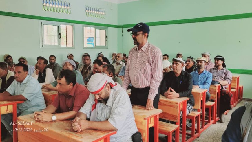 من ضمنها إنشاء صندوق لدعم المعلمين.. الجعدي يعقد إجتماعا موسعا مع مدراء المدارس في مديرية الضالع ويخرج بعدة توصيات