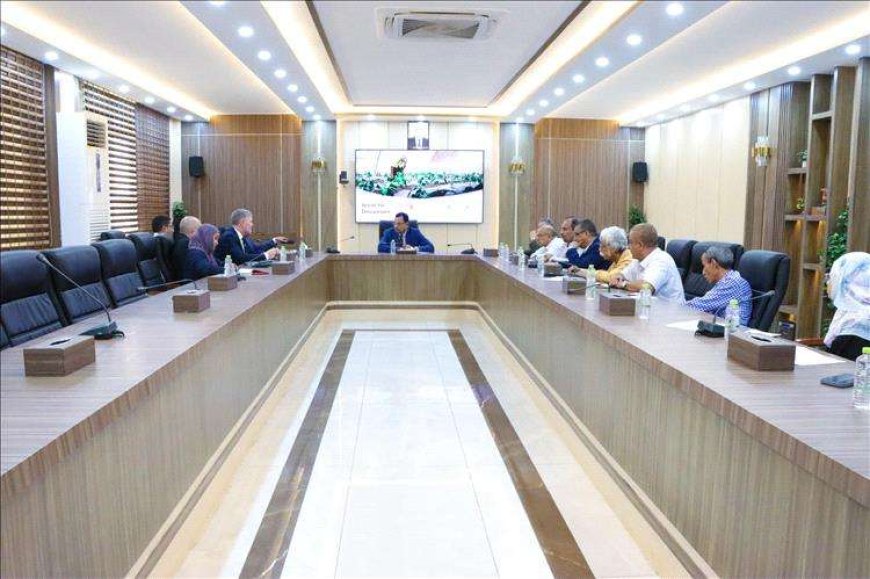 وزير الزراعة يبحث مع وفد البنك الدولي مشاريع الأمن الغذائي والموارد المائية في اليمن