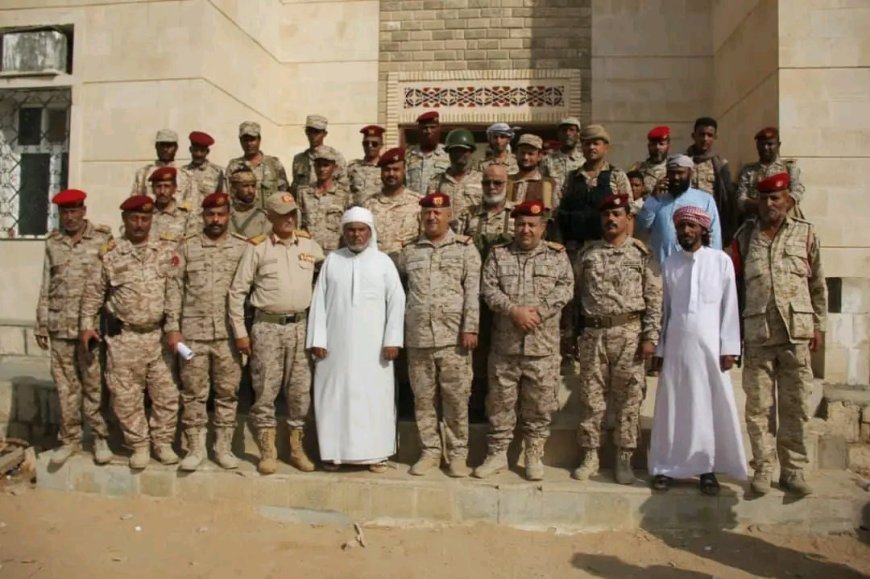 قيادة السلطة المحلية ومشايخ وأعيان مديريتي رماه وثمود يؤكدون دعمهم لتحركات الجيش لتعزيز الأمن والاستقرار