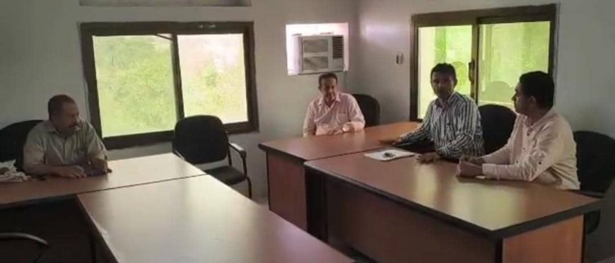 رئيس انتقالي لحج يزور نيابة الأموال العامة ويشيد بدورها في مكافحة الفساد والتهريب