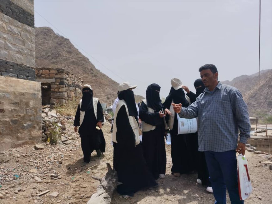 وفد صحي من الوزارة ومكتب أبين يُشرف على سير حملة التحصين لتعزيز صحة الأم والوليد بيافع سرار