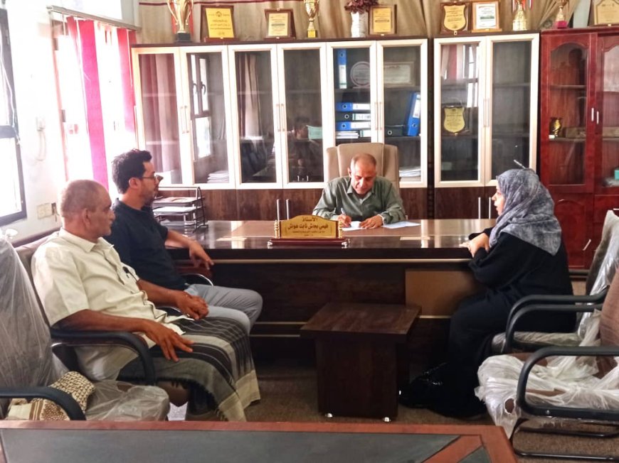 مدير تربية لحج يبحث دعم المؤسسة الاجتماعية الحديثة لـ 8 مدارس في المحافظة