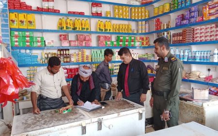 حملة رقابية مشتركة في شبوة لضبط أسعار السلع وضمان انعكاس تعافي الريال على المواطنين