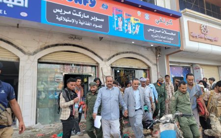 مدير عام قعطبة ومعه مدير الصناعة بالمديرية ينفذان حملة لتحديد أسعار المواد الغذائية والاستهلاكية في قعطبة ومريس