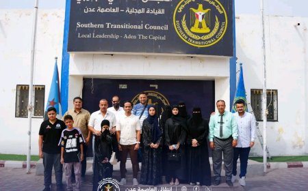 الرئيس الزُبيدي يُكرِّم أوائل الثانوية العامة في العاصمة عدن ويهنئهم بتفوقهم