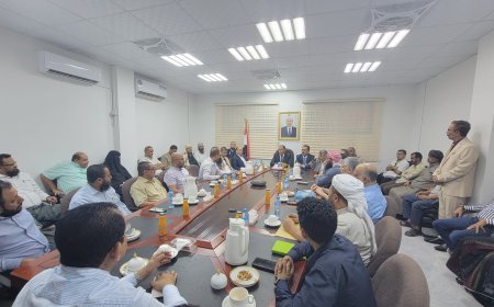 وزير الصناعة يناقش مع كبار التجار والمستوردين تخفيض الأسعار وفقاً للمتغيرات السعرية الجديدة