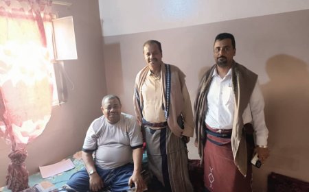 مدير إدارة البحث الجنائي بساحل حضرموت العقيد هاني باشكيل يطمئن على صحة الرائد عبدالله السعدي