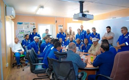 محافظ شبوة يزور قطاع العقلة النفطي ويطالب بإعادة تشغيله واستثمار موارده لدعم الاقتصاد الوطني