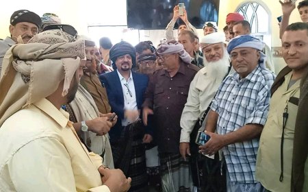 قبيلة آل داؤود بيافع كلد تُنصّب الدكتور أحمد يسلم الداؤودي شيخاً لها خلفاً للراحل الشيخ علي سالم حسين