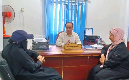 مدير عام مكتب الشباب والرياضة بتعز يلتقي بقيادة المرشدات