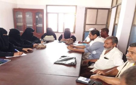 مدير عام الحوطة يترأس اجتماعًا موسعًا لمدراء مدارس المديرية لمناقشة الاستعدادات للعام الدراسي الجديد