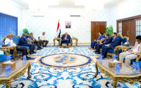 الزُبيدي: تخادم الحوثي مع القاعدة والشباب الصومالية يهدد أمن البحرين وخليج عدن