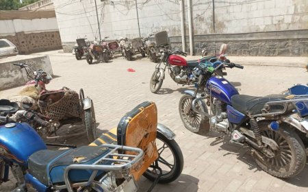 حملة أمنية واسعة في عدن لضبط الدراجات النارية المخالفة تنفيذًا لتوجيهات اللجنة الأمنية العليا