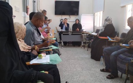 نائب محافظ أبين يترأس الاجتماع الدوري السادس للجنة الاستشارية بحضور منسقة منتدى التنمية السياسية منال مهيم