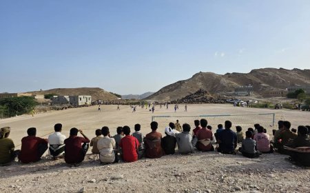 استئناف الأنشطة الرياضية بملعب نادي قناء 14 أكتوبر بمدينة رضوم بعد إعادة تأهيله