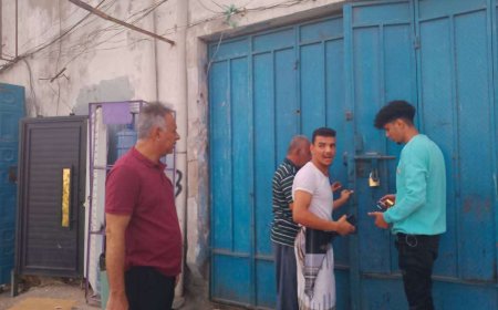 عدن.. إغلاق عدد من المحلات والافران المخالفة للأسعار و الاوزان في المعلا